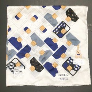 🌸Furla cotton cut scarf🌸